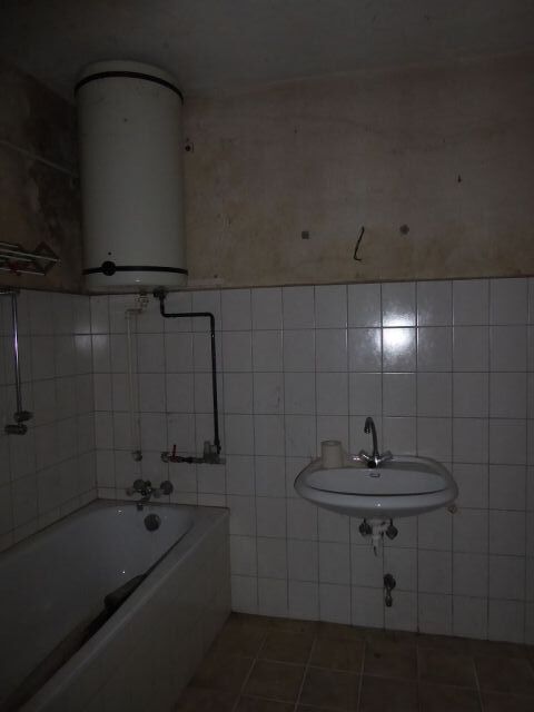 Innenansicht TG - Teilweise vermietetes Mehrfamilienhaus mit Anbauten und Nebengelass in Mansfeld ** Jahresnettomiete ca. € 10.366 **