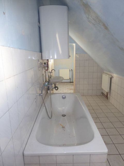 Innenansicht DG - Teilweise vermietetes Mehrfamilienhaus mit Anbauten und Nebengelass in Mansfeld ** Jahresnettomiete ca. € 10.366 **