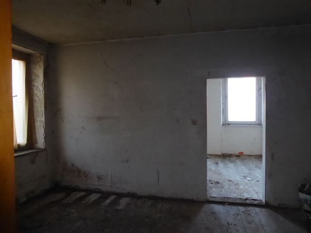 Innenansicht EG - Teilweise vermietetes Mehrfamilienhaus mit Anbauten und Nebengelass in Mansfeld ** Jahresnettomiete ca. € 10.366 **