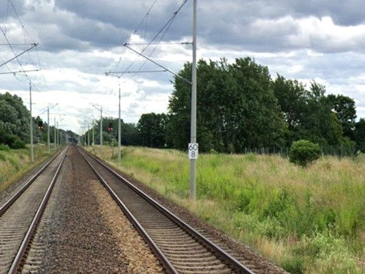 Zwei Landwirtschafts-/Wegeflächen im Landkreis Oberhavel an der Bahnstrecke Berlin-Gesundbrunnen-Neubrandenburg-Stralsund