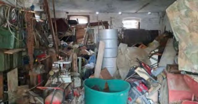 Innenansicht Scheune - Ruinöse ehemalige Hofstelle **vertragsfrei**