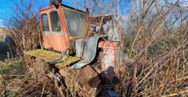 Müllablagerung - DDR-Kettenraupe - Ruinöse ehemalige Hofstelle **vertragsfrei**