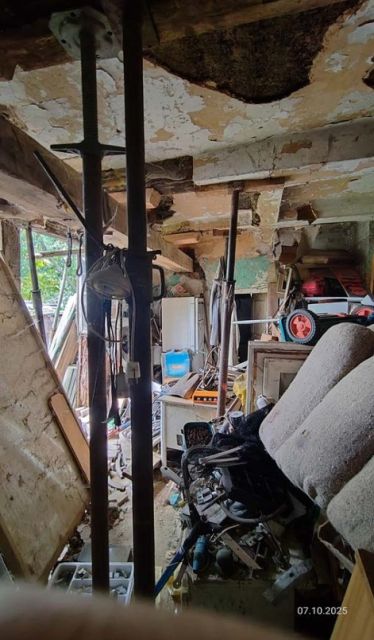 Innenansicht - aktueller Zustand (Aufnahme 07.10.25) - Ruinöse ehemalige Hofstelle **vertragsfrei**