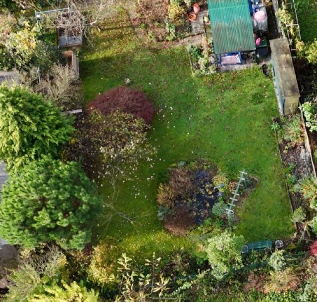 Blick auf die Verkaufsfläche - Vertragslos genutzter Garten hinter einem Wohnhaus in der Barbarossastadt Gelnhausen *nahe Frankfurt/Main*