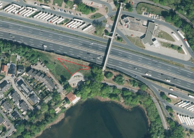 Umgebungsskizze Flurstücke 75/6, 75/7 und 60/3 - Vertragsfreie Grünfläche neben einem Wohngebiet und nahe der Serways Raststätte Lehrter See Süd sowie kleine Restfläche