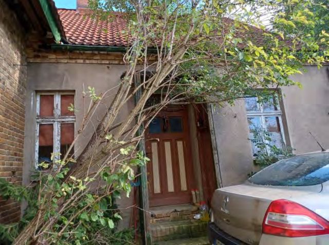 Zugang zum Wohnhaus - Vermietetes Einfamilienhaus in Zahna an der Elster