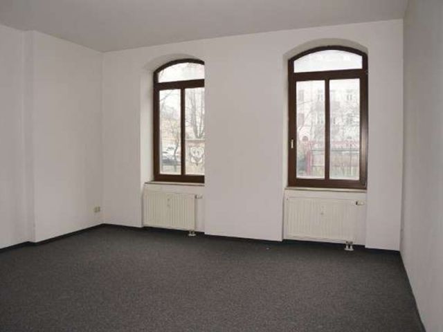 Innenansicht - Blick zur Straße - Bezugsfreie Gewerbeeinheit nahe dem Stadtzentrum von Zwickau