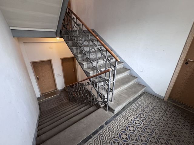 Treppenhaus - Bezugsfreie Gewerbeeinheit nahe dem Stadtzentrum von Zwickau