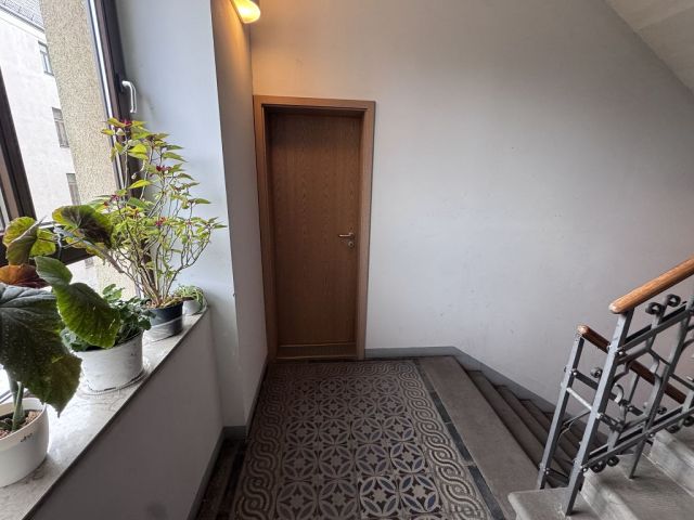 Treppenhaus - Bezugsfreie Gewerbeeinheit nahe dem Stadtzentrum von Zwickau