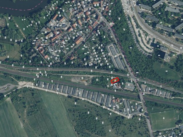 Umgebungsskizze - Grundstück in Halle/Saale - teilweise als Hausgarten genutzt und teilweise Brach- und Wegfläche