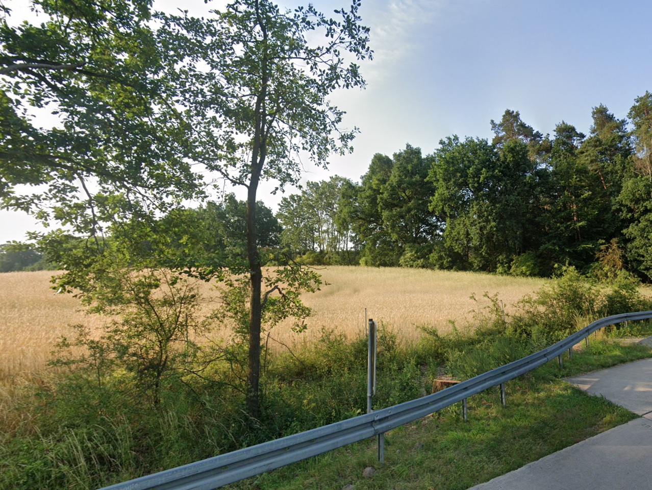 Vertragslos genutzte Landwirtschaftsfläche **südöstlich der A11 und etwa 10 km vom Kloster Chorin entfernt**