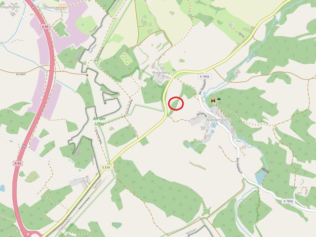 Lageskizze mit Umgebung - Vertragsfreies, mit Bäumen bewachsenes Grundstück nahe der Landesgrenze zu Bayern