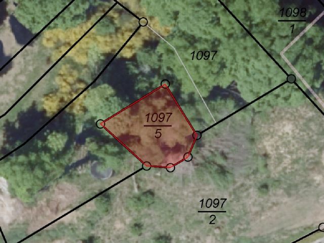 Lageskizze mit Luftbildunterlegung - Flurstück 1097/5 - Teile der ehemaligen Westwallbunkeranlage **etwa 16 km von Saarbrücken und der französischen Landesgrenze entfernt**