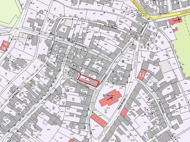 Lageskizze mit Umgebung - Denkmalgeschütztes, ruinöses Wohn- und Geschäftshaus mit Nebengebäuden gegenüber der Stadtkirche St. Marien