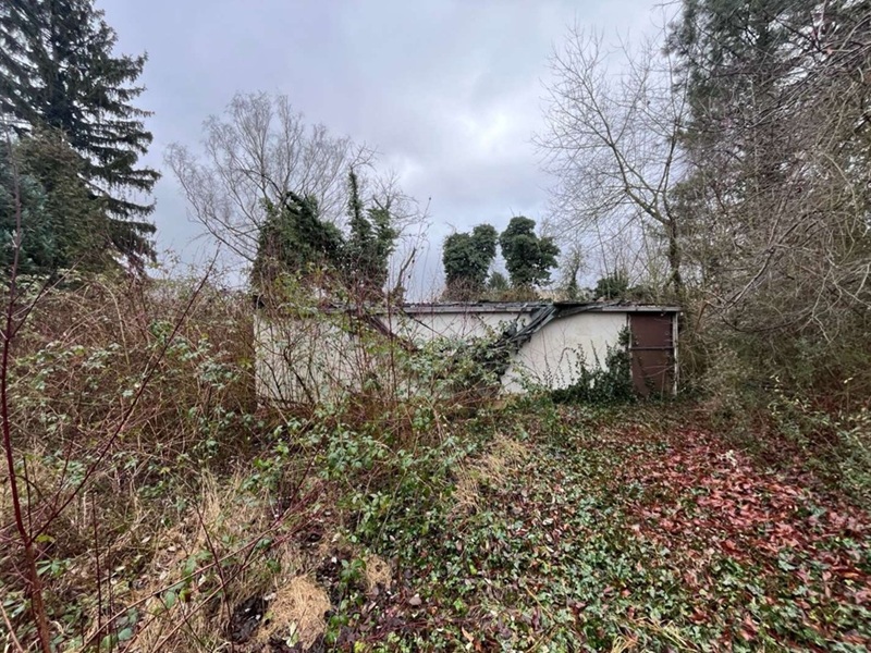 Teilweise vertraglich genutztes Gartengrundstück mit Altbebauung teilweise im Fremdeigentum ca. 4 km nördlich von Halle (Saale)