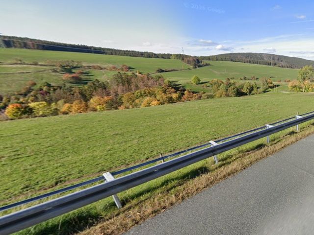 Blick auf das Flurstück 1530/4 (Gem. Meura) und Umgebung - 2 kleine, vertragsfreie Grundstücke (Wald- und Grünfläche) in Streulage