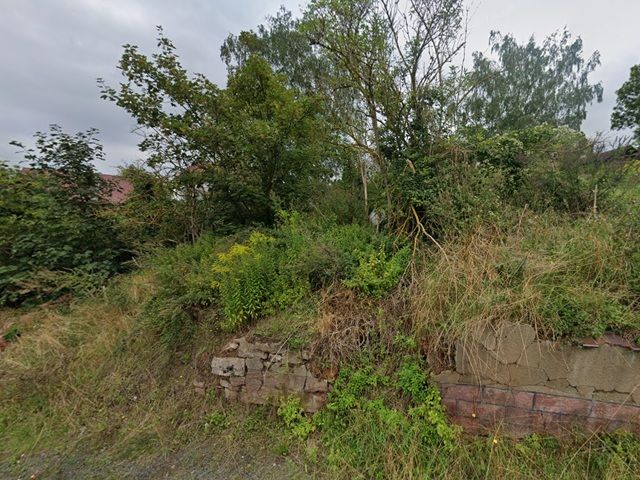 Verkaufsfläche und Umgebung - Kleines, ehemals bebautes Grundstück **im Stadtgebiet von Hettstedt**