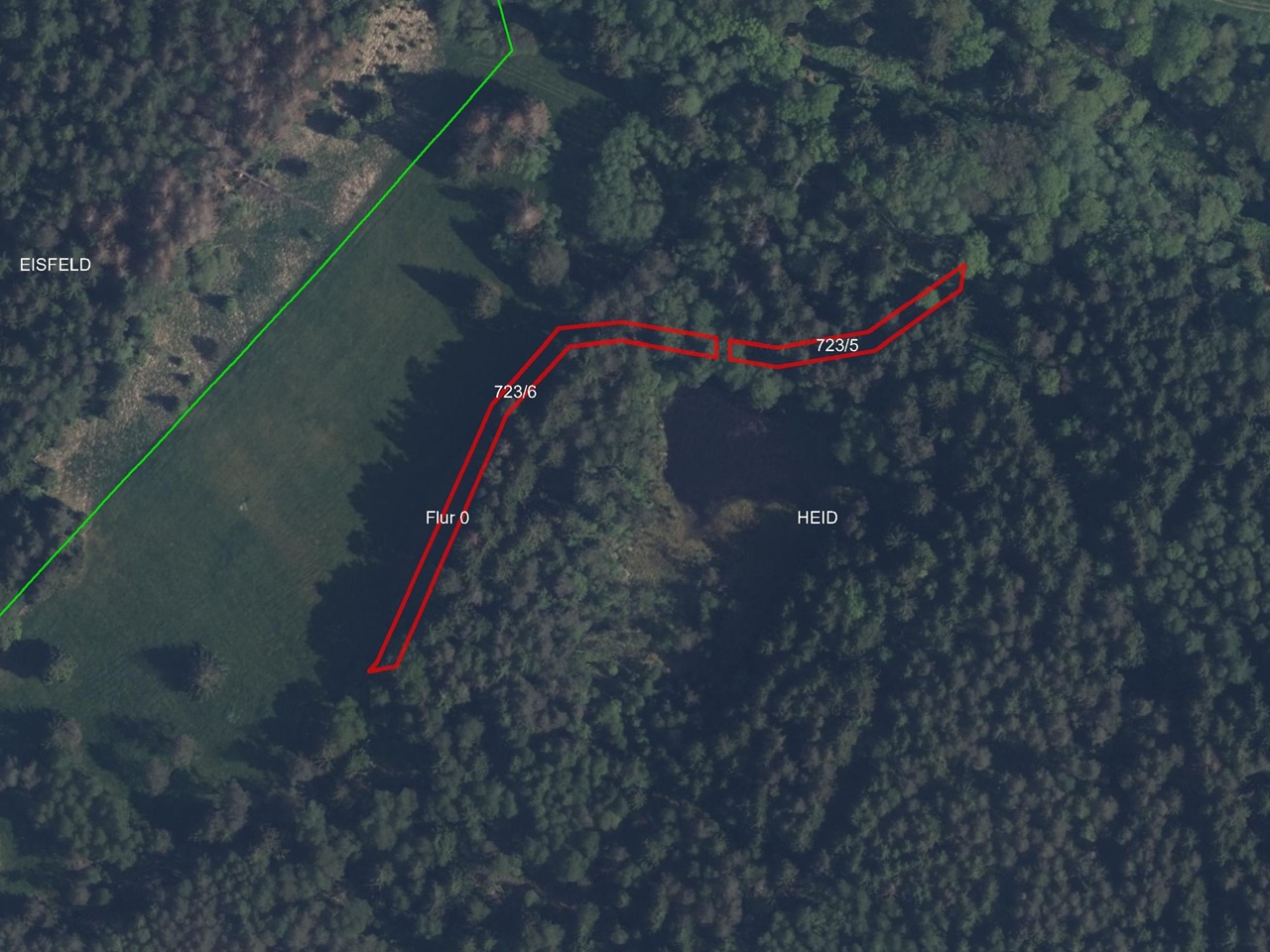 Splitterflächen (Wege-, Grün, und Waldflächen) in Streulage **teilweise nahe der Bayerischen Landesgrenze** 