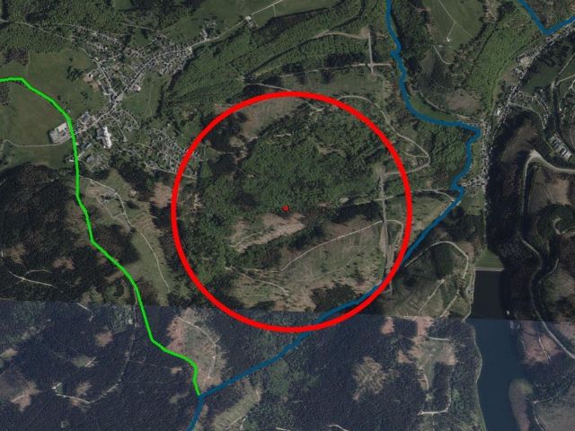 Lageskizze mit Umgebung und Luftbildunterlegung - Flur 20, FS 7 - Splitterflächen (Wege-, Grün, und Waldflächen) in Streulage **teilweise nahe der Bayerischen Landesgrenze** 