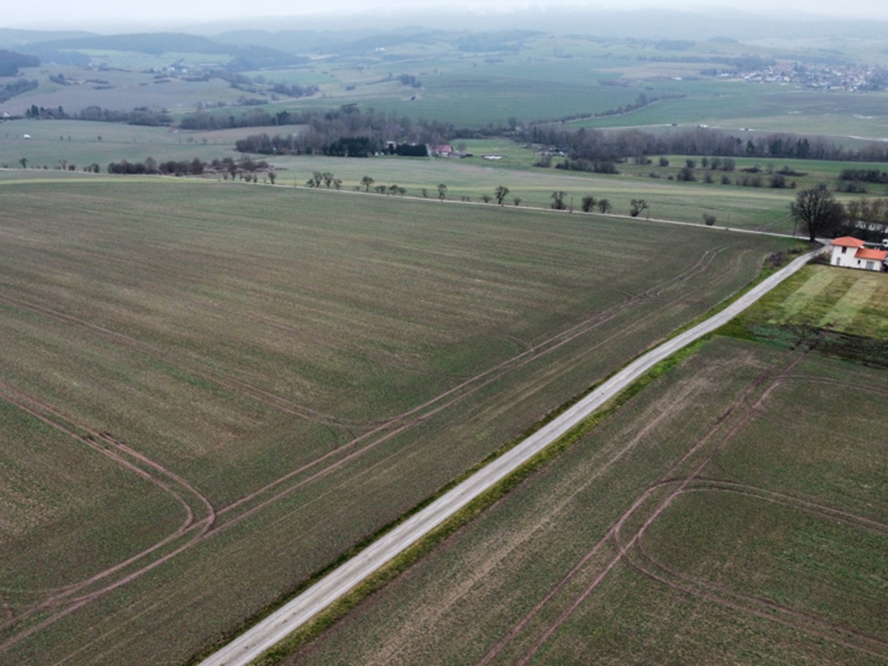 1/2 Miteigentumsanteil an einer verpachteten Landwirtschaftsfläche nordöstlich der Kleinsiedlung Hetzeberg