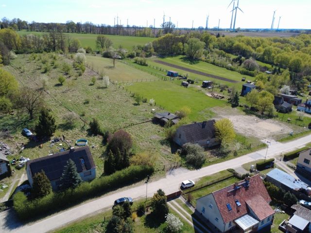 Blick auf Verkaufsflurstücke 298 und 300 sowie die Umgebung - Zwei vertragsfreie Flächen neben und hinter Wohngrundstücken mit einer Grundstücksgröße von über 1,2 ha