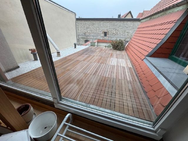 Dachterrasse - Vermietetes Wohn- und Geschäftshaus in zentraler Innenstadtlage * mit einer Jahresnettomiete von 13.110 € und einer PV-Anlage *