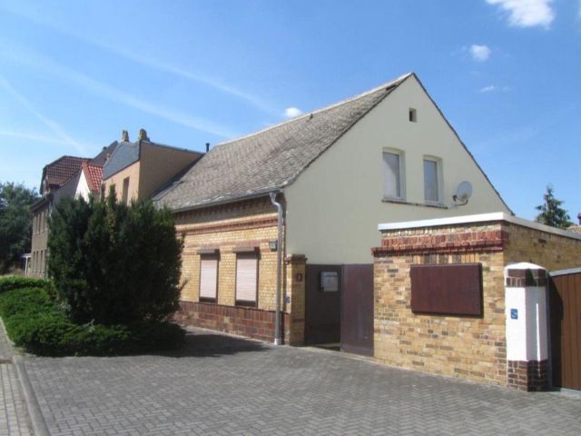 Verkaufsgegenstand - Leerstehendes Wohnhaus mit Nebengebäude, Garage und Garten in der Goitzsche‑Seenlandschaft +Natur pur vor der Haustür+