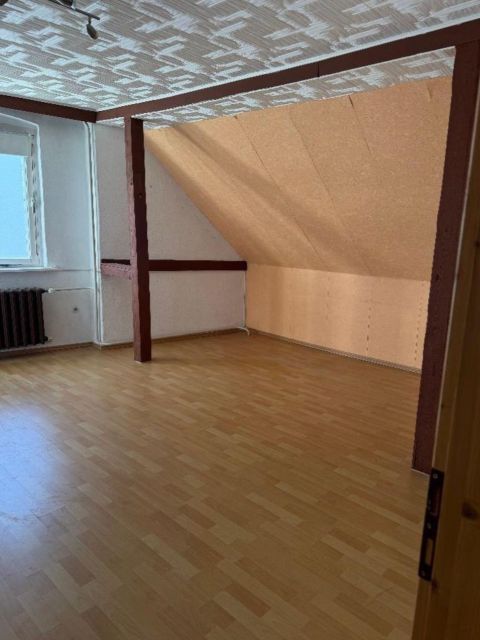 Ehemaliges Kinderzimmer - Leerstehendes Wohnhaus mit Nebengebäude, Garage und Garten in der Goitzsche‑Seenlandschaft +Natur pur vor der Haustür+