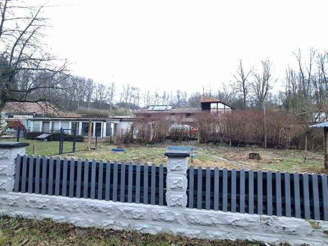 Blick auf Verkaufsgegenstand und Umgebung - Verpachtetes Erholungsgrundstück in Thüringen ca. 25 km nördlich von Weimar
