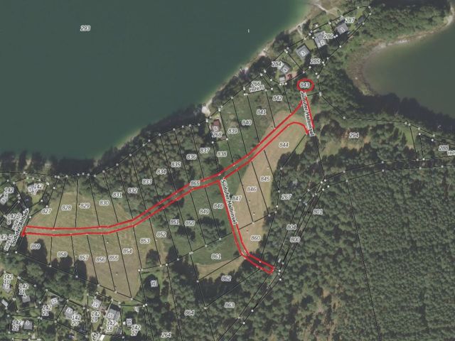 Lageskizze mit Luftbildunterlegung Weg im Miteigentumsanteil und Flurstück 843 - Unbebautes Grundstück im Grünen am Pinnower See bei Schenkendöbern neben einem Wochenendhausgebiet