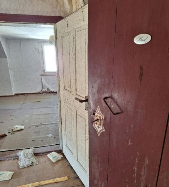 Innenansicht OG - Leerstehendes, stark sanierungsbedürftiges Einfamilienhaus im Dreiländereck von Sachsen, Brandenburg und Sachsen-Anhalt 