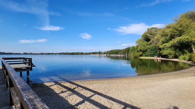 Blick auf den Tollensesee in Neubrandenburg in ca. 16 km Entfernung - Vertragsfreies Grundstück im Innenbereich in der Mecklenburgischen Seenplatte - lt. FNP Wohnbaufläche
