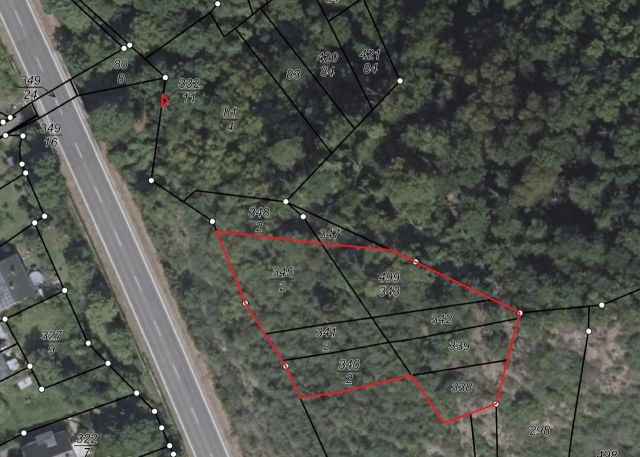 Lageskizze - 8 überwiegend zusammenhängende Wald- und Unlandflächen nahe der B 42 **vertragslos genutzt**