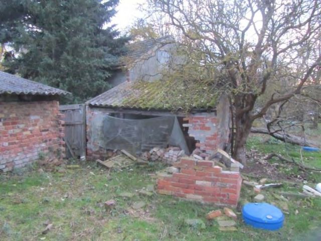 Schuppenruine - Ruinöses Einfamilienhaus mit diversen ehemaligen Nebengebäuden (u. a. Stall, Waschhaus, Schuppen) *zwischen Leipzig & Magdeburg*