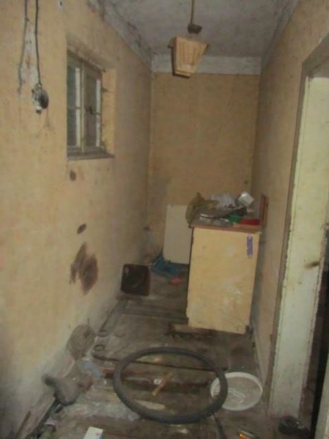 Ehemaliges Waschhaus Innenansicht - Ruinöses Einfamilienhaus mit diversen ehemaligen Nebengebäuden (u. a. Stall, Waschhaus, Schuppen) *zwischen Leipzig & Magdeburg*