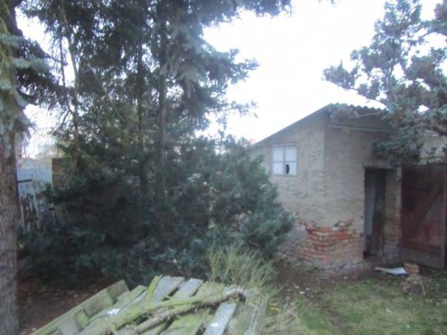 Ehemaliger Kohleschuppen   - Ruinöses Einfamilienhaus mit diversen ehemaligen Nebengebäuden (u. a. Stall, Waschhaus, Schuppen) *zwischen Leipzig & Magdeburg*