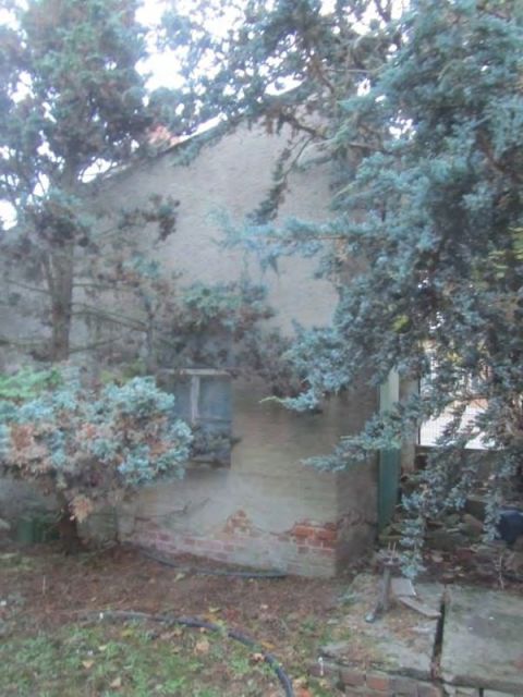 Ehemaliges Lagergebäude   - Ruinöses Einfamilienhaus mit diversen ehemaligen Nebengebäuden (u. a. Stall, Waschhaus, Schuppen) *zwischen Leipzig & Magdeburg*
