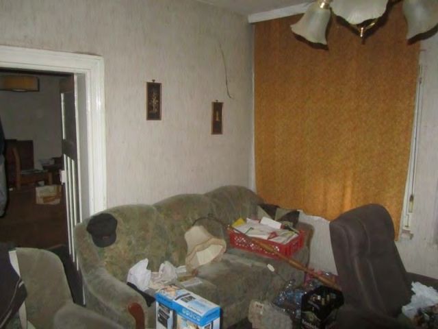 Ehemaliges Wohnhaus Innenansicht - Ruinöses Einfamilienhaus mit diversen ehemaligen Nebengebäuden (u. a. Stall, Waschhaus, Schuppen) *zwischen Leipzig & Magdeburg*