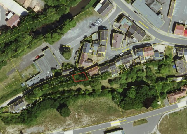 Lageskizze mit Umgebung und Luftbildunterlegung - Grundstück mit Kellerrechten und Erbbaurecht **im Fichtelgebirge und etwa 10 km von der tschechischen Landesgrenze entfernt**