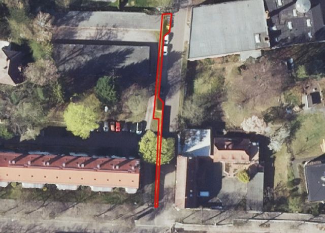Lageskizze mit Luftbildunterlegung - Innerörtliche Fläche im Wohngebiet an der Großen Diesdorfer Straße**vertragslos genutzt und nicht öffentlich gewidmet**