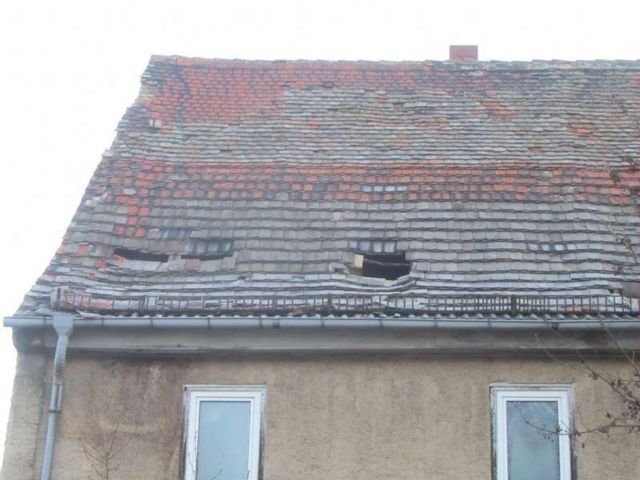 Detailansicht Dach - Ehemaliges vertragsfreies Wohn- und Lagerhaus **unweit der Landesgrenze zu Thüringen**