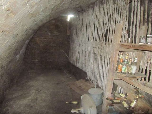 Innenansicht Keller - Ehemaliges vertragsfreies Wohn- und Lagerhaus **unweit der Landesgrenze zu Thüringen**