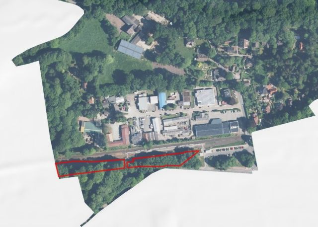 Lageskizze mit Umgebung und Luftbildunterlegung - Innerstädtische Waldflächen südlich des Bahnhofes ´Klinikum Bremen-Nord/ Beckedorf´ **unweit der Bremer Stadtgrenze**