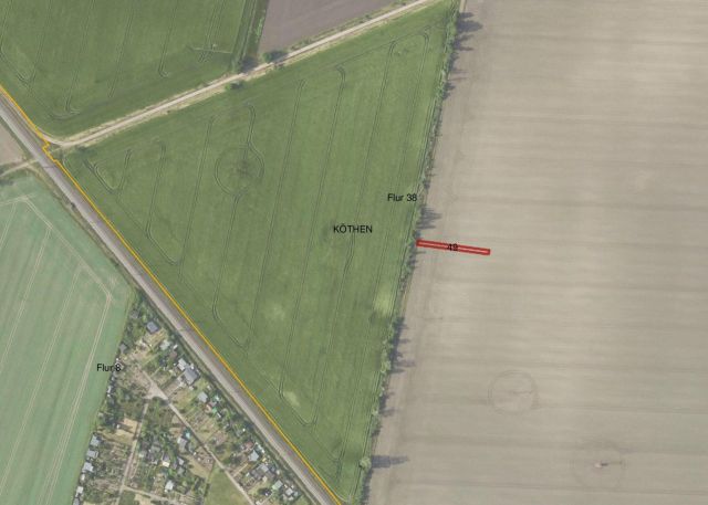 Lageskizze mit Umgebung und Luftbildunterlegung - 2/3 Miteigentumsanteil an einer kleinen Landwirtschaftsfläche