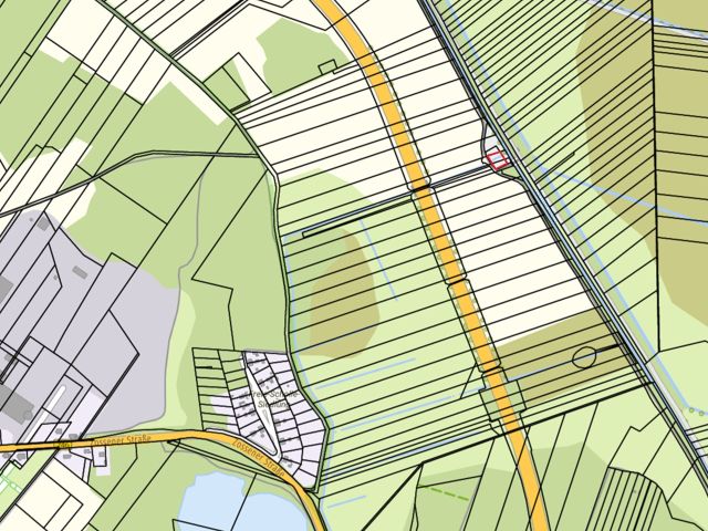 Lageskizze mit Umgebung - Vertragsfreies Grundstück - Teil eines teichähnlichen Gewässers **etwa 30 km von Berlin entfernt**