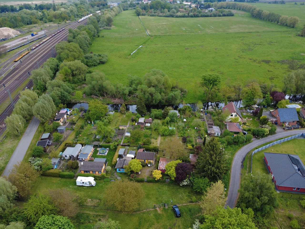Über 2 Hektar Grundstück - Landwirtschaftsflächen & verpachtete Kleingärten ++etwa 31 km vom Berliner Ring entfernt++
