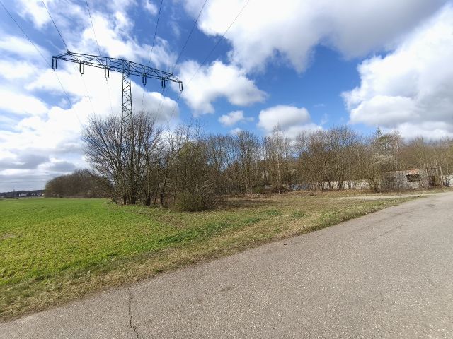 Blick auf Flurstück 1526 und Umgebung - Zwei vertragslos genutzte Landwirtschaftsflächen