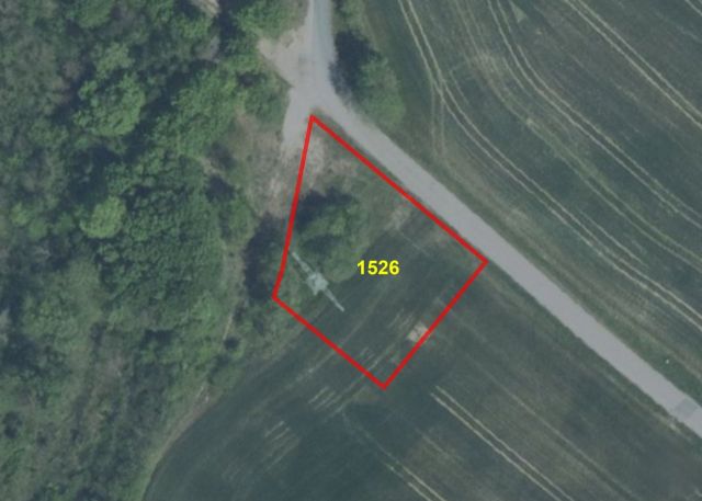 Lageskizze mit Luftbildunterlegung Flurstück 1526 - Zwei vertragslos genutzte Landwirtschaftsflächen