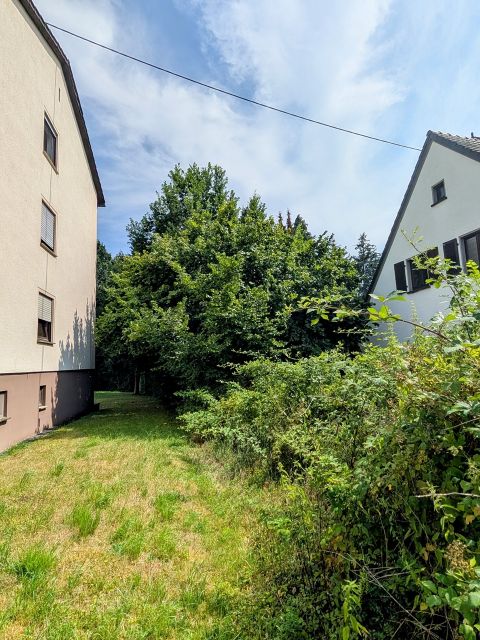 Blick auf den Verkaufsgegenstand mit Umgebung - Innerstädtische Freifläche im Wohngebiet **Ufergrundstück direkt am Weiser Bach**