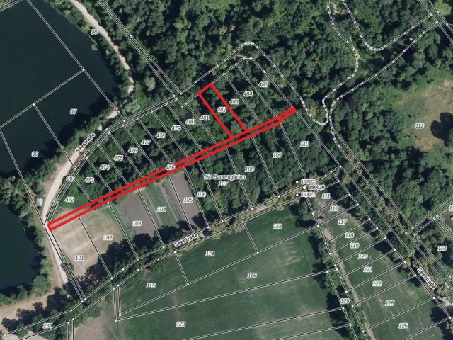 Lageskizze mit Luftbildunterlegung - Flurstück 482 und Wegeflurstück - Vertragsfreie Waldfläche nahe dem Baggersee & dem Schloss Gusow